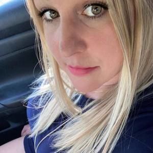 Meet your Posher, Caitlin